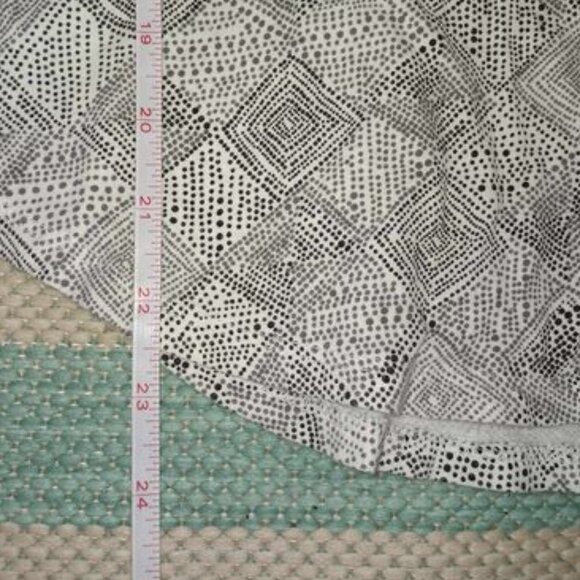 Old Navy Relaxed Printed Scoop Neck Swing Tank Top Size Small - Picture 9 of 9